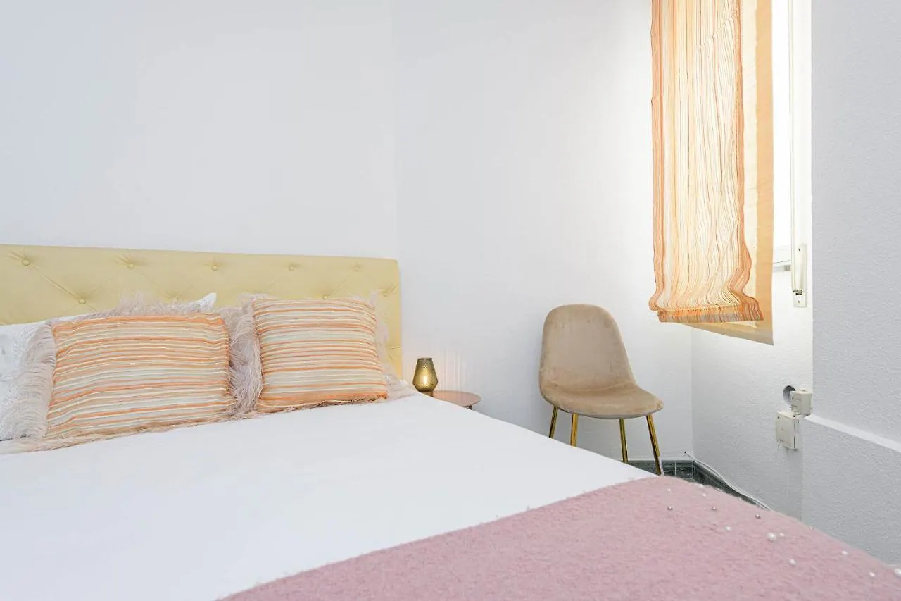 Wintowinrentals Ubicacion Fabulosa, Completo Apartamento Con Parking En El Soho De マラガ 0*,